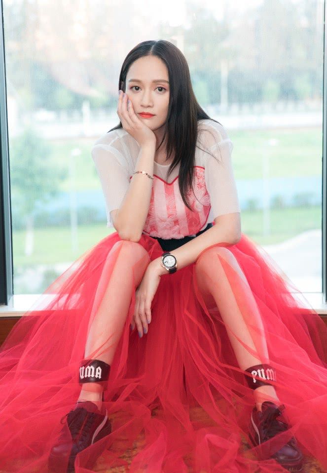 年近40岁的陈乔恩扮起嫩来，没谁了，恐怕是吃了防腐剂吧?