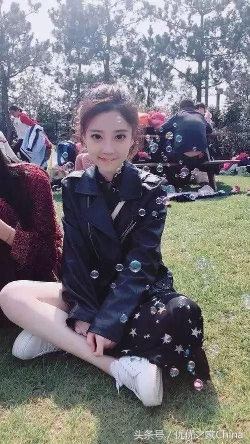 网红教科书:论斗鱼第一歌姬“冯提莫”和她的整容史