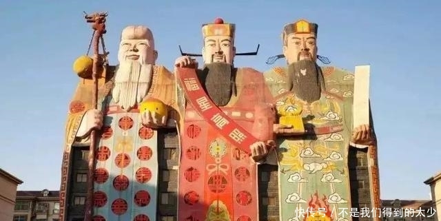 中国“雷人”建筑,远看像神仙近看是酒店,游客:土到极致便是潮