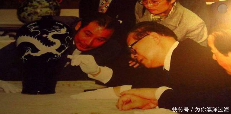  祖传@农民18块卖掉祖传宝瓶, 专家 最少值5亿! 农民却称幸好卖掉