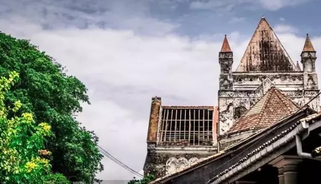 斯里兰卡，世界上最美的火车线，窗外的风景不禁让人连连按下快门