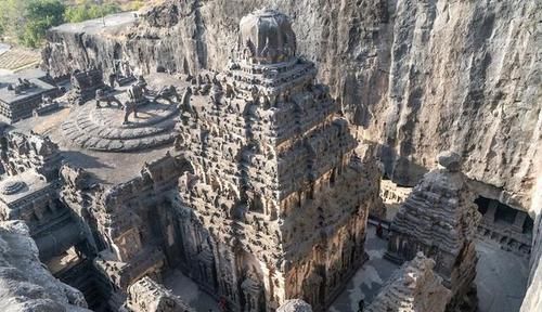 建筑奇迹，印度有一座用一块石头建造出来的寺庙