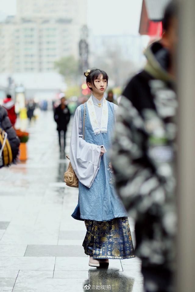 成都@成都街拍:古装与二次元大比拼!