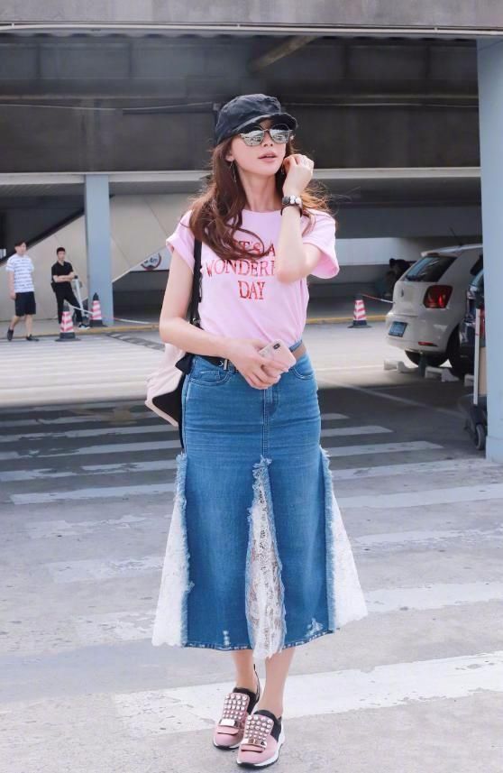 林志玲这是想要让大家都知道她胯宽吗？她不这样穿根本没人知道！