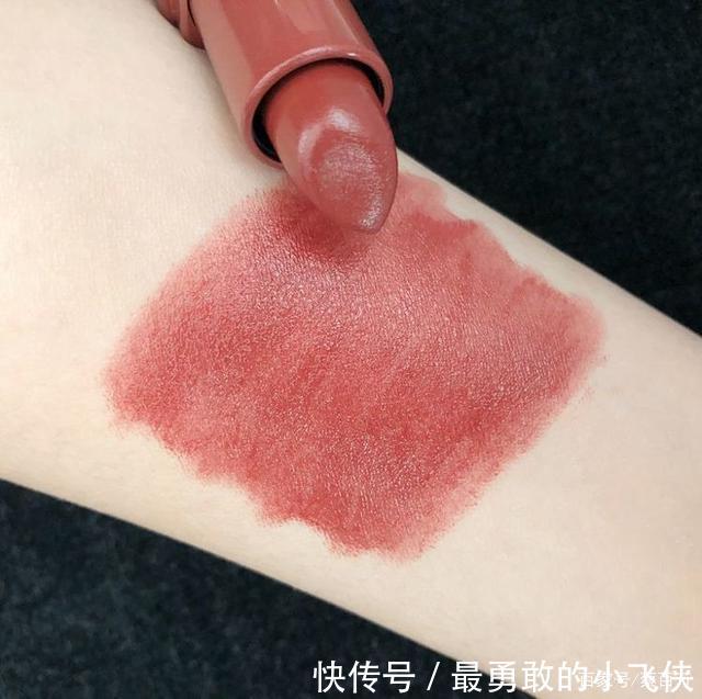  「唇膏」美妆论坛讨论度最高的6支焦糖色唇膏！一搽皮肤立白，黄皮人必收