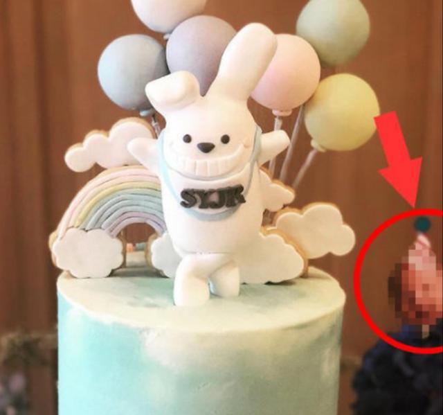 余文乐急删照片只为孩子不被曝光 盘点娱乐圈被人曝光的明星孩子