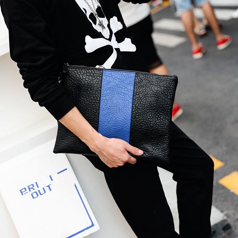 有钱人包里放一包中华烟什么意思?贼强悍，后悔才知道