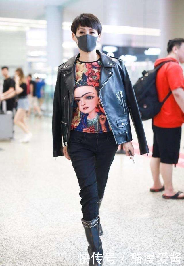 宁静穿这么紧身的裙子，没看到一点赘肉，真羡慕她的身材！