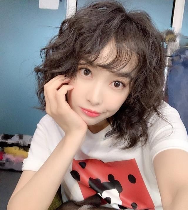  「女人」不管多大年纪女人，都要避开这4种“大妈发型”，颜值再高都没用