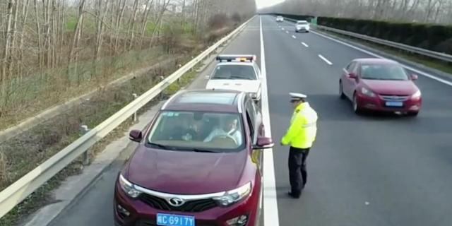  「改成」我国高速为何一定限速120，改成130行吗？交警回答很意