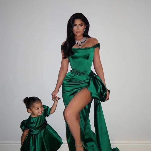  「很爽」做Travis Scott和Kylie的女儿是什么体验？Stormi:谢邀，很爽