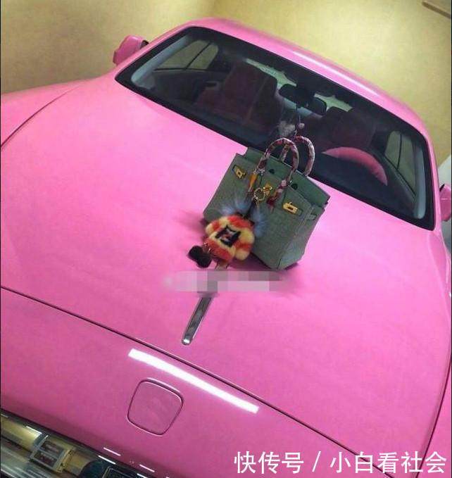 造假疫苗公司董事长儿媳被曝光后, 疑似小号发布去拜佛保平安