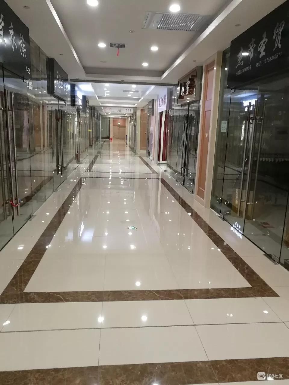 即将衰败?海宁皮革城如今竟空空如也，是传说中的“鬼城”?