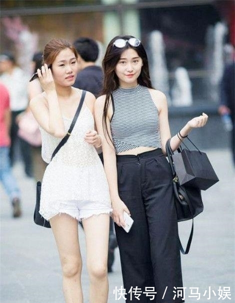 「小姐姐」优雅时尚的街拍:靓丽闪耀的美女,烘托出小姐姐魅力十足