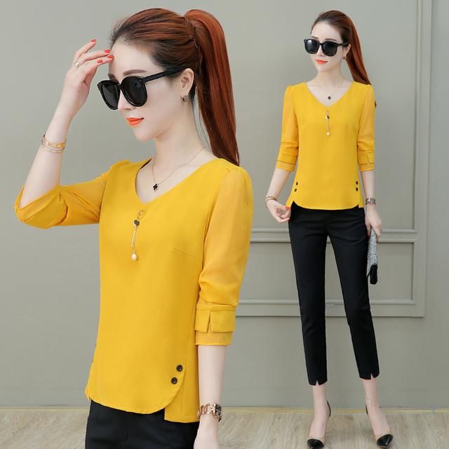 立秋穿毛衣容易出汗，瞧瞧这些小衫，搭配阔腿裤，美翻天