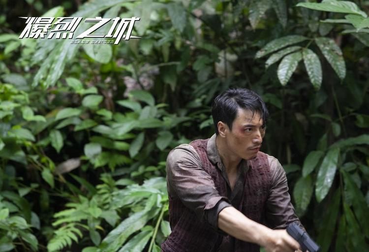  四伏：《爆烈之城》强势定档 悬疑骤现杀机四伏