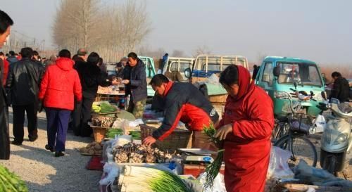  「农民」农村集市冷冷清清，农民不需要赶集了吗？乡村集市还能