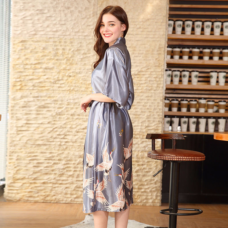 三角裤可以扔一边了，现在上海的女人在家都这样穿，穿上脸都红