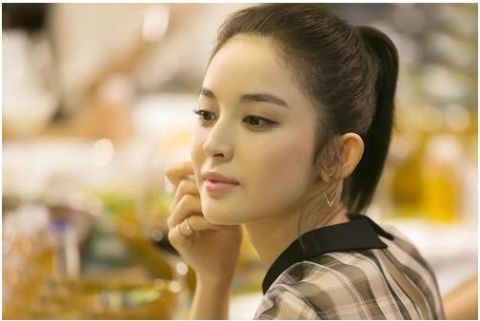  【款式的女生】女生韩版直发，美出新高度，扎发就是这么任性简单