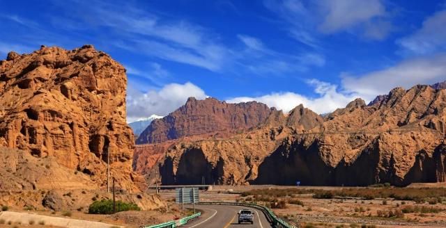 中国最美公路 一年仅开放5个月