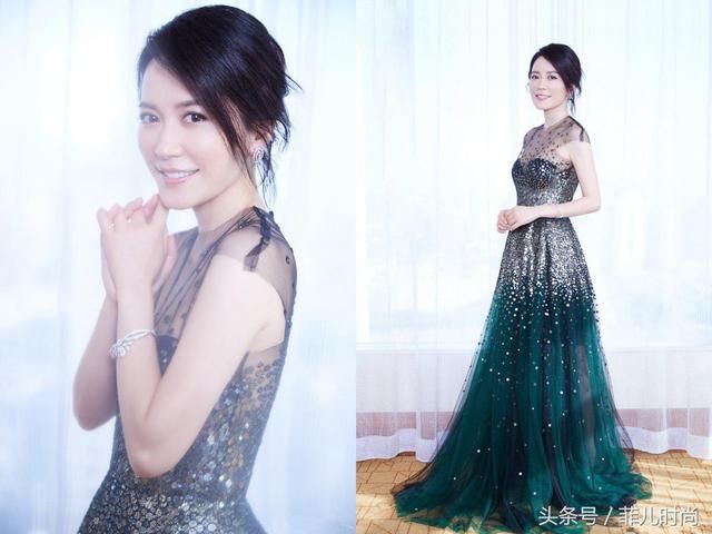 47岁俞飞鸿穿亮片薄纱裙优雅动人，大秀东方美，年龄就成了个摆设