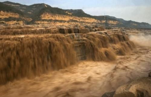  「奔流」中国第二大河流，源头仅碗口大河水却奔流不息，为何誉