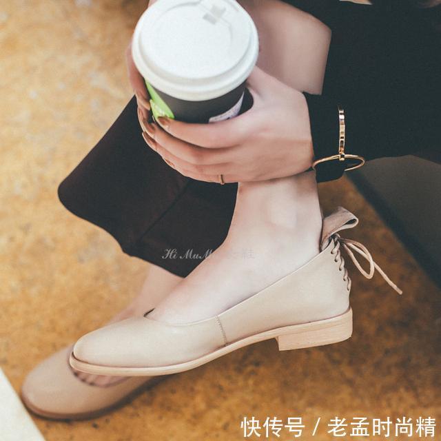 #复古#做为一个熟女,有时候穿不了高跟鞋,那来款复古平跟也不错!