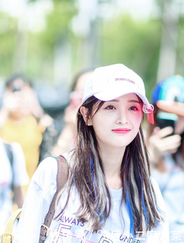 封杀传闻可能是真的！吴宣仪零通告只能回家干这个，网友：太惨了