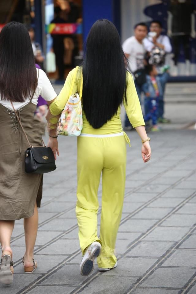 裤子|街拍:还是阔腿裤套装的少妇更有女人味