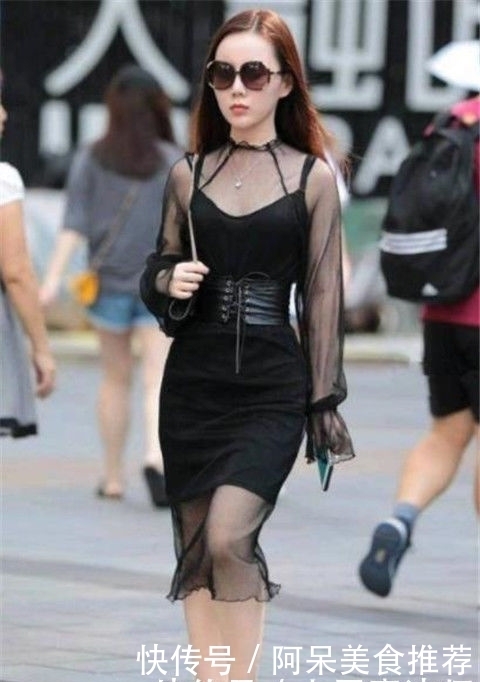  『有型』个性时尚的美女街拍：身材高挑有型的美女，让人看了又看