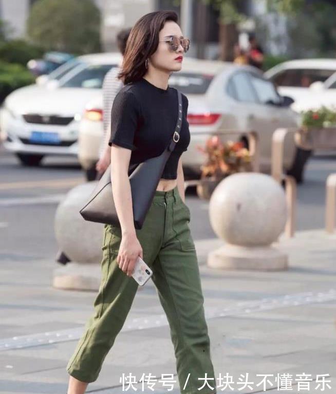还要■街头穿搭:明知道不会有结果,却还要陪他走完一段路