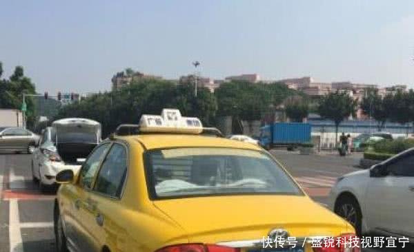 同样都是等红灯，为什么出租车总是起步更快老司机秘诀在这里！