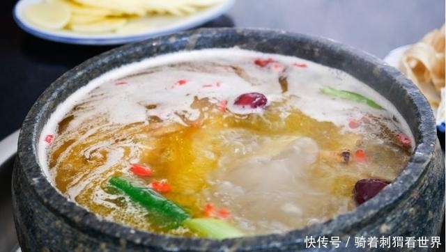 越野部落川藏勘线风物志(五):一个老喇嘛和两个小屁孩的拉萨