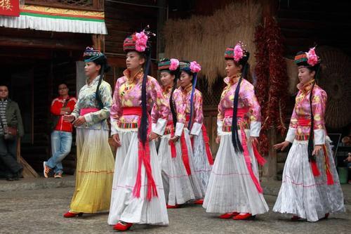 中国最“独特”的民族，男不婚女不嫁，靠一种方法延续香火