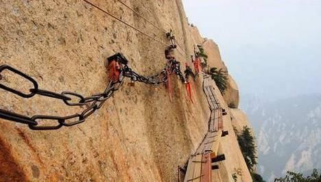 自古华山一条道，古代的修筑能力很差，华山栈道到底是何人所修？