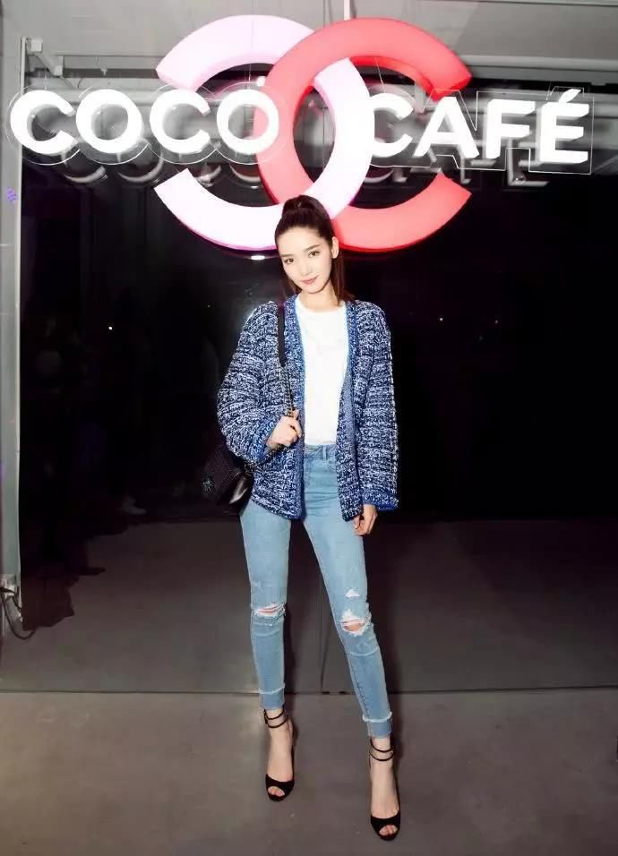 李溪芮厉害了!硬生生把瑜伽裤穿成9分裤,网友:这腿我服了!