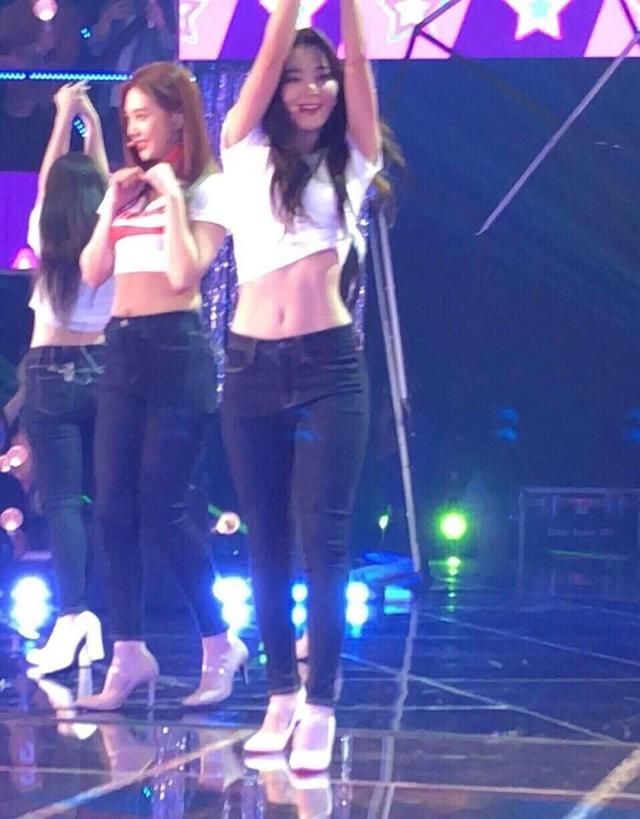 同样是南韩女团的身材担当,姜涩琪和jennie相差2cm高低立见