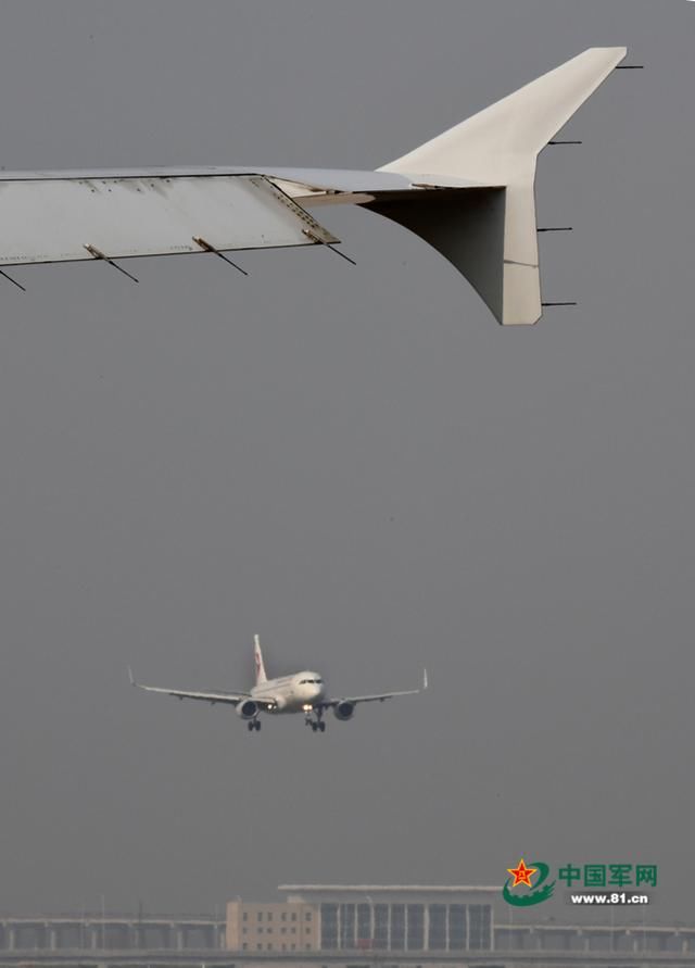  北高速收费站@江城?重启丨解放军报记者全景记录武汉“解封”