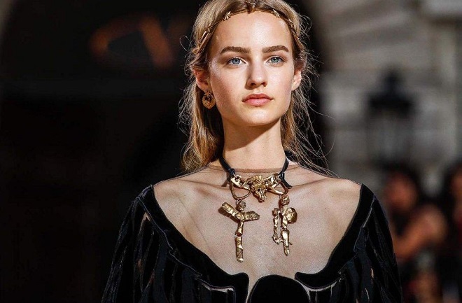 华伦天奴创始人，如何打造世界顶级优雅时装品牌