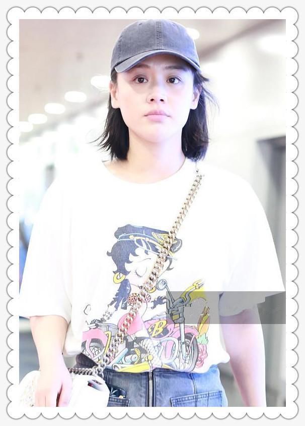 马思纯是忘涂眼影了么？这眼圈看得我怀疑人生，网友：一夜没睡吧