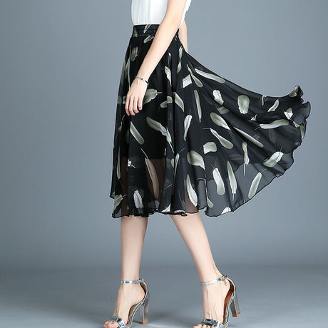 老婆从不穿阔腿裤，就爱穿半身裙，穿上美的让人无法自拔