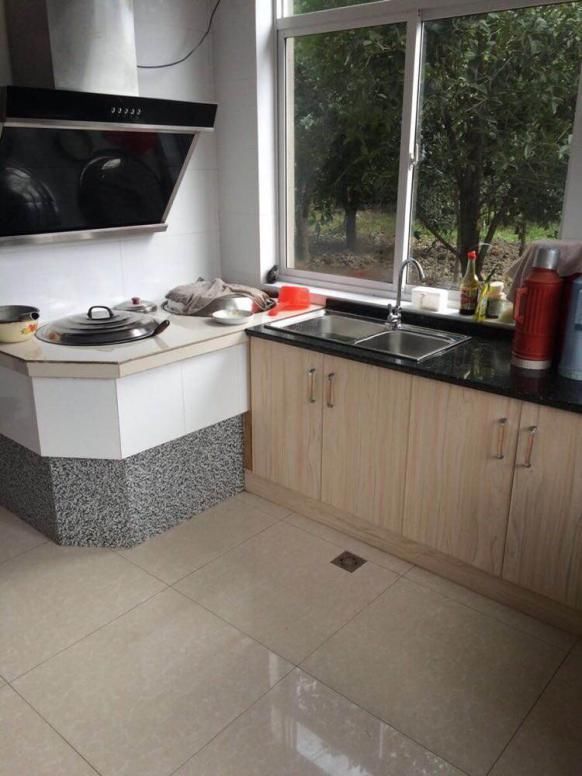 农村砖砌灶台太丑!我家装个新式灶台，便宜省事，煮好的饭香喷喷