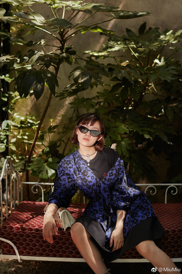 看《天坑鹰猎》，帮王俊凯挑选女朋友