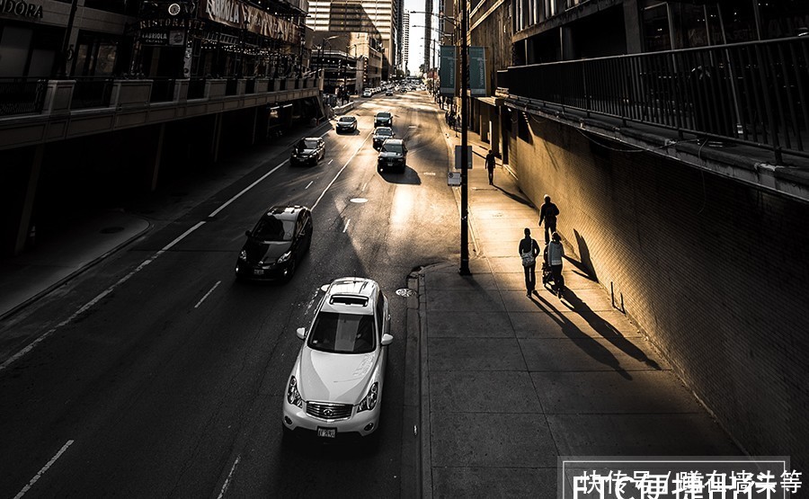  「高速」ETC在高速路上隔一段就会“嘀”一声，是怎么回事？