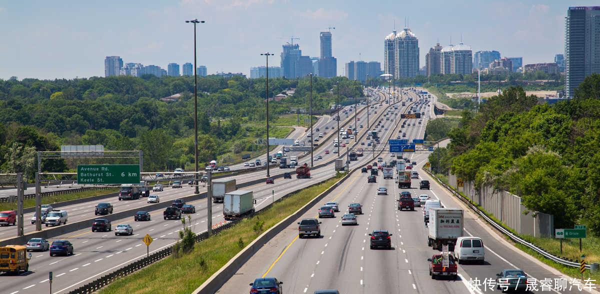 老司机告诉新手4个高速行车技巧，学会后或许用处比较大