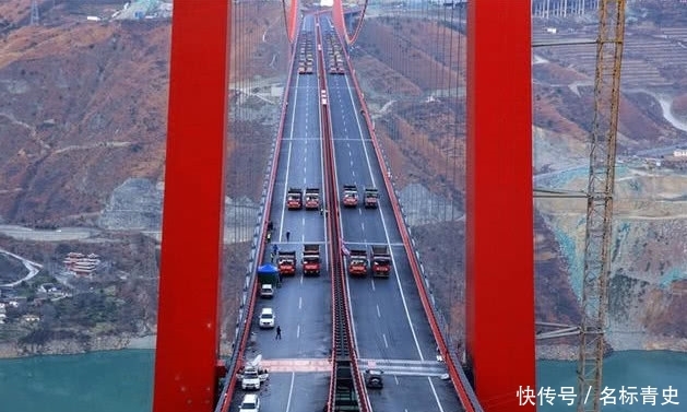 中国再创造桥新纪录，深入山体159米，依靠整座大山拽住大桥