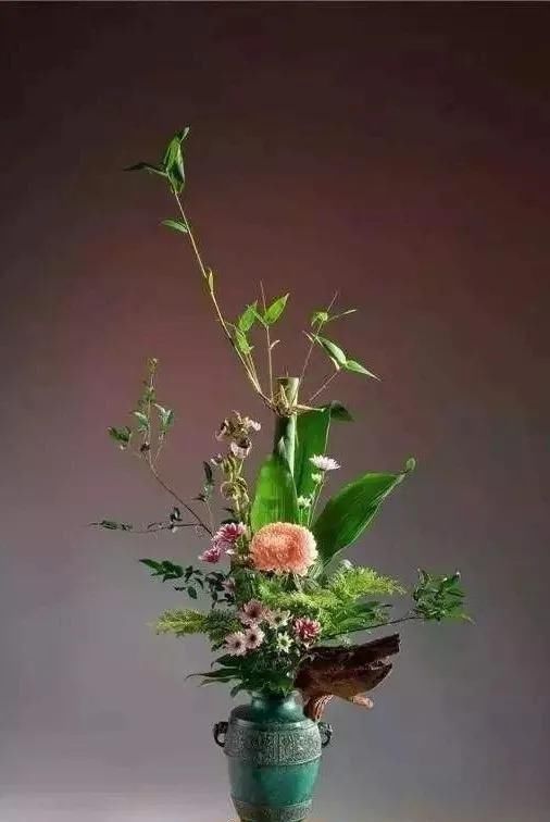  传统■花儿非遗大课堂进校园 ▏中国传统插花尽现雅趣之美