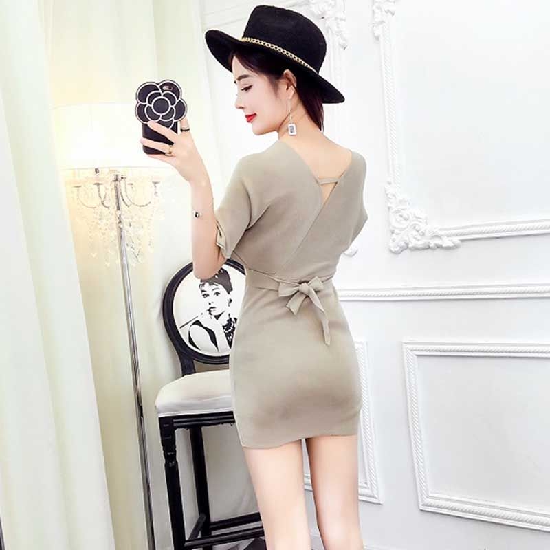 连衣裙没人穿了,现在的女人都爱包臀裙,秀出你的魔鬼身材