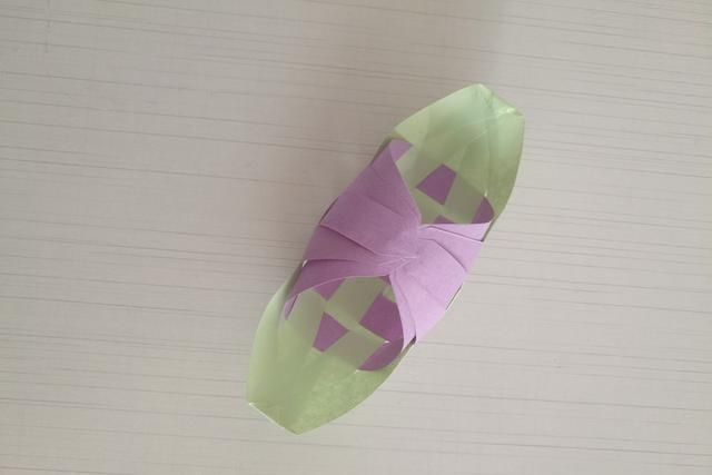  「纸片」儿童手册，用10张小纸片做一只船，易学