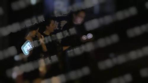 林俊杰粉丝演唱会被人持刀砍伤；靳东宠妻人设崩塌；王祖蓝快手直